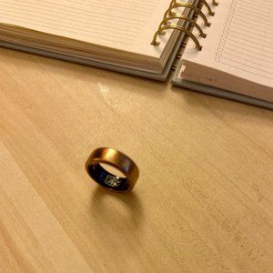Rose Gold Oura Ring Gen3. Size 8. Only 4 months old.